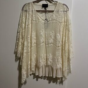 Romeo & Juliet Couture Cream Lace Blouse